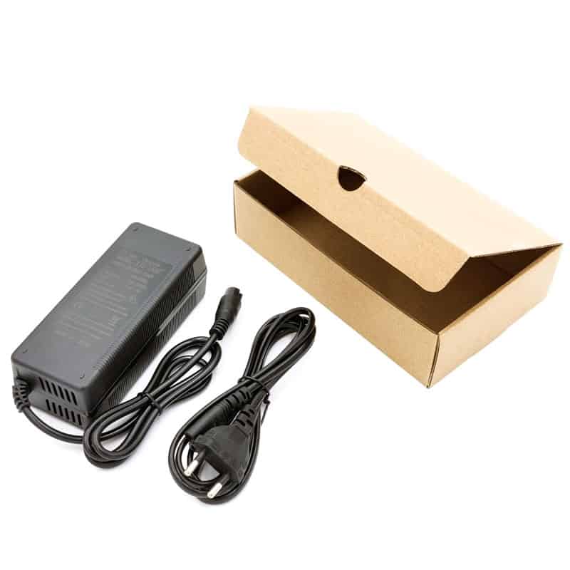 carregador 52V 2A (GX16)